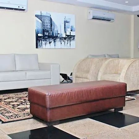 D8 Hotel