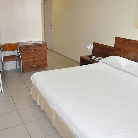 Hotel D8 3*
