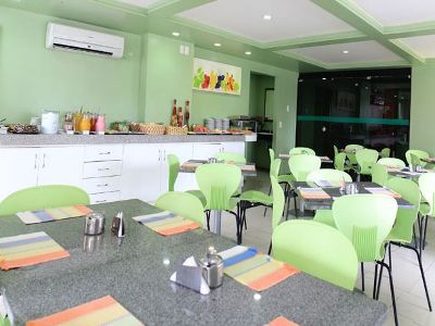 Hotel D8 Express
